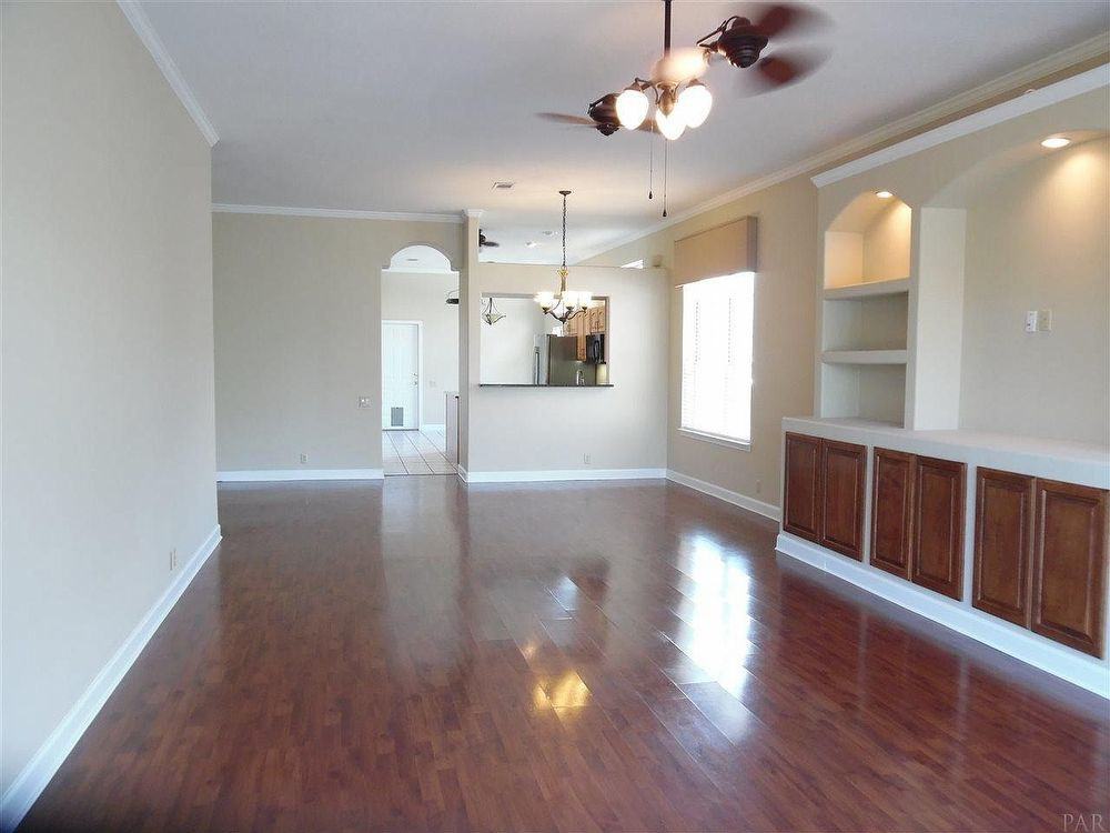 2010 Hesperia Way - Photo 3 of 15