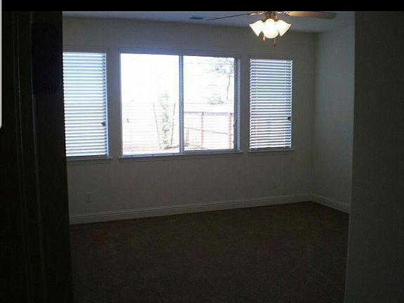 1204 Clara Ct - Photo 3 of 15