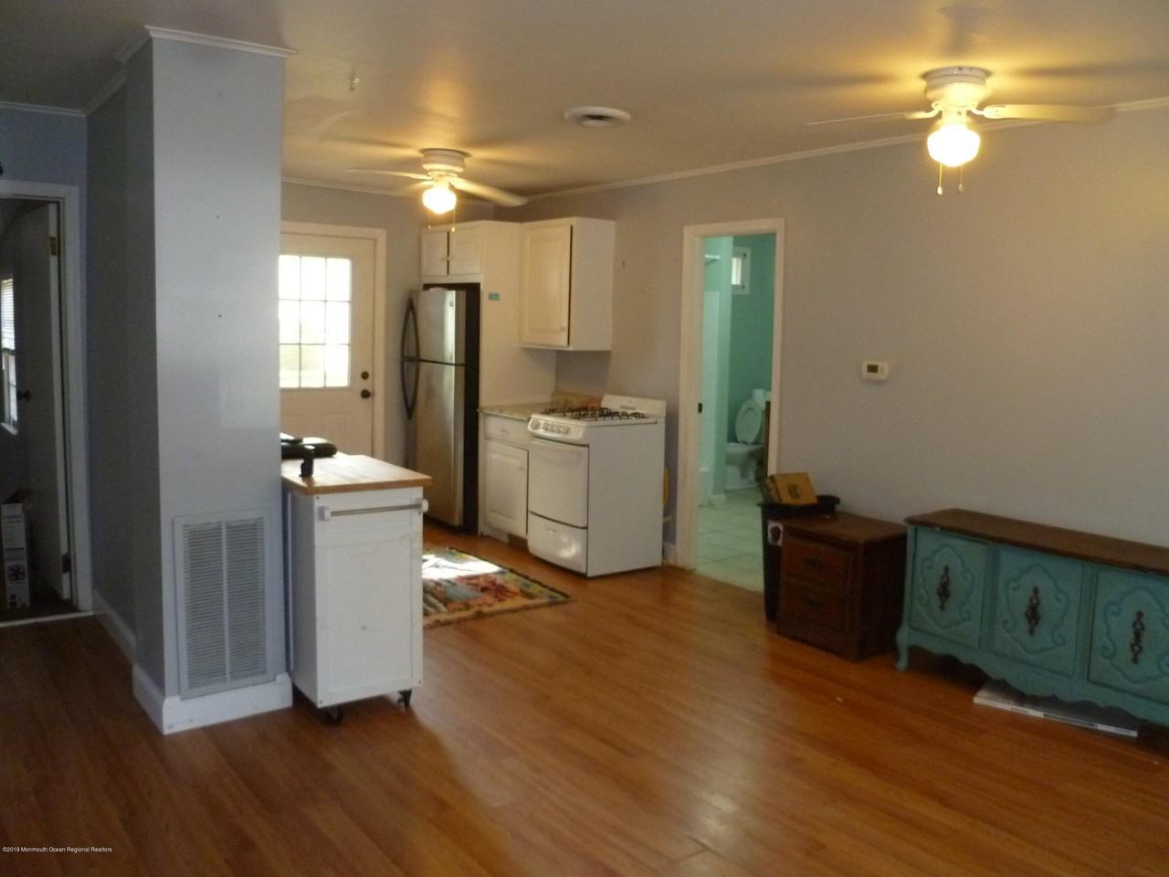 3005 Pacific Avenue - Photo 3 of 7