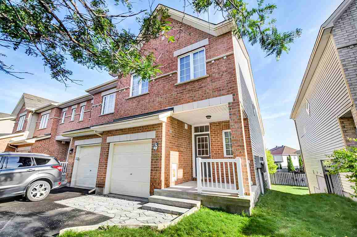 236 Tandalee Crescent - Photo 2 of 29