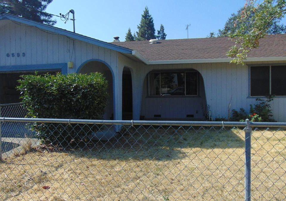 718 E Columbus Dr - Photo 2 of 13