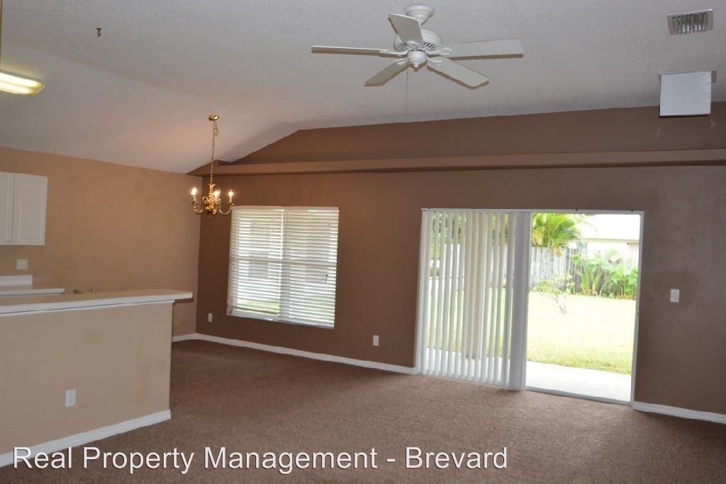 1064 Sedgewood Circle - Photo 2 of 8
