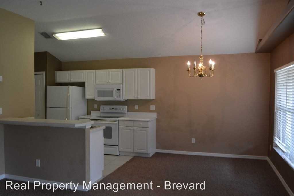 1064 Sedgewood Circle - Photo 3 of 8