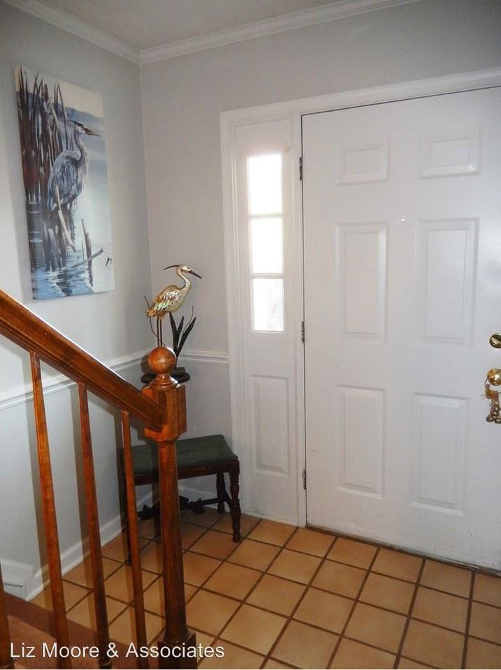 7 Valasia Road - Photo 2 of 31