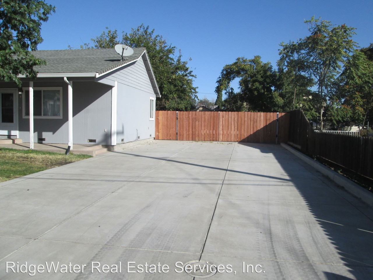 130 Douglas Rd - Photo 3 of 25