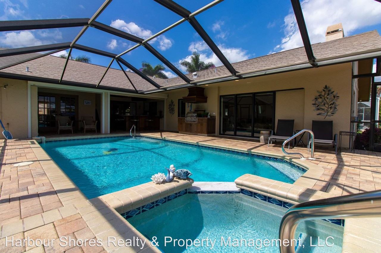 5605 SW 11th Avenue - Photo 3 of 25
