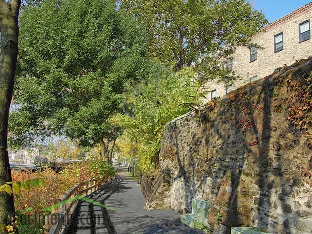 Canal House - Photo 2 of 7