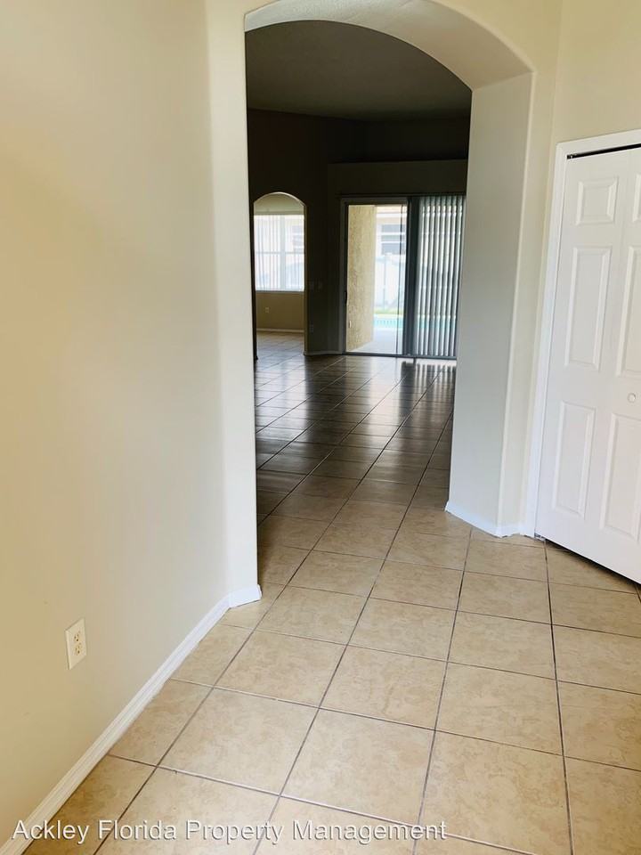 1671 Islebrook Drive - Photo 3 of 20