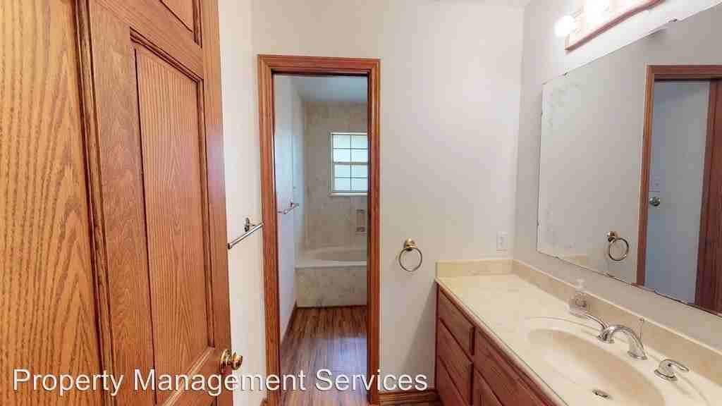 322 Oak Haven - Photo 3 of 14