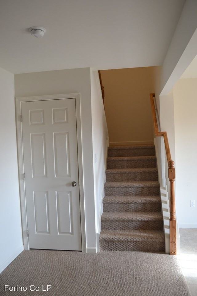 7 W. Abby Lane - Photo 3 of 11