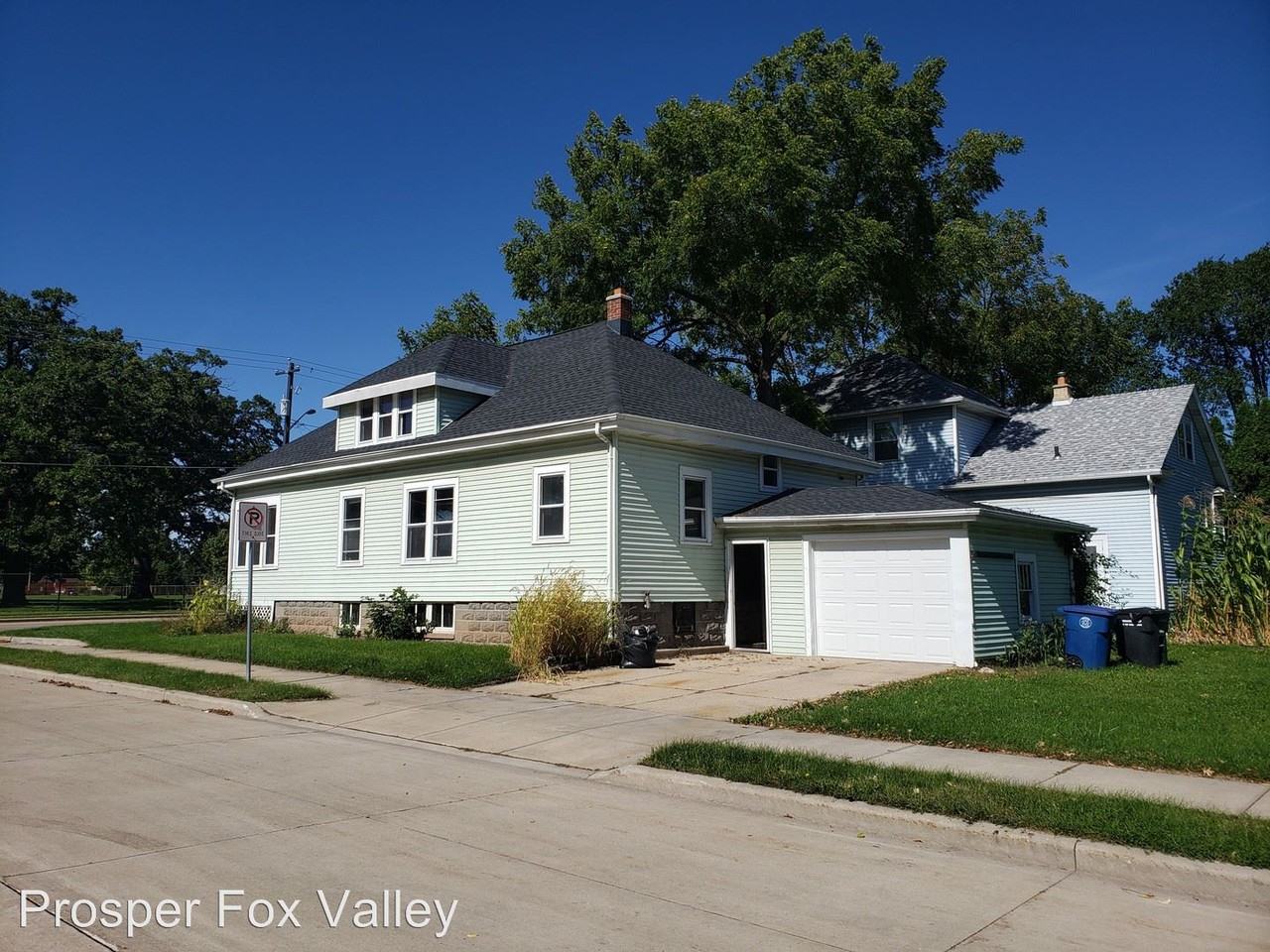 1138 N Jackson St - Photo 3 of 15