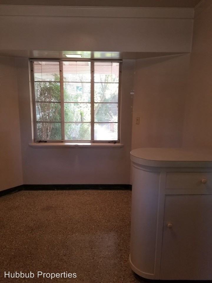 2208 Crestview Avenue - Photo 3 of 29