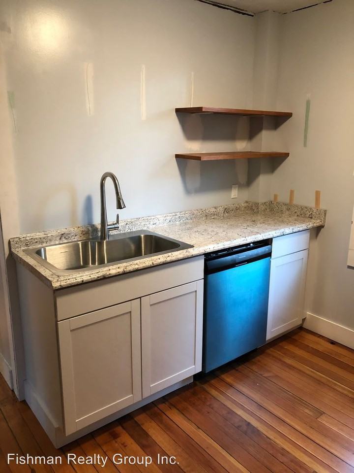 215 Mussey St - Photo 2 of 8