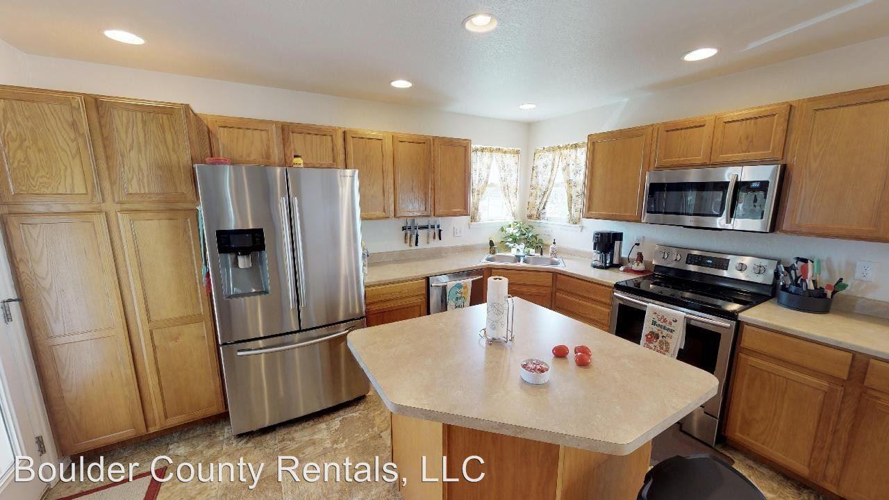 5762 Mt Shadows Blvd - Photo 3 of 29