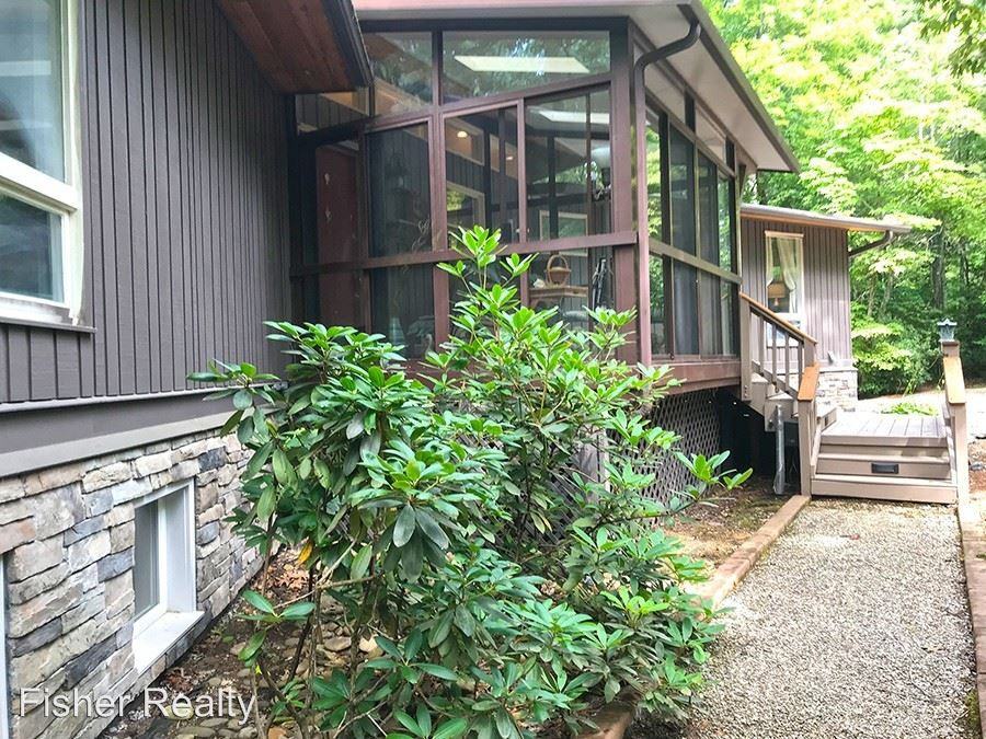 186 Breezewood Circle - Photo 2 of 27