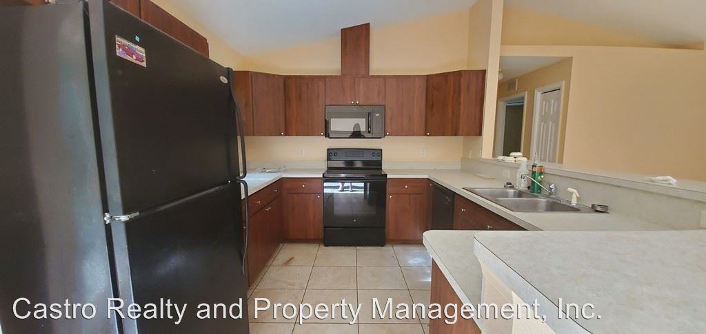 640 N Savary Ave. - Photo 2 of 9