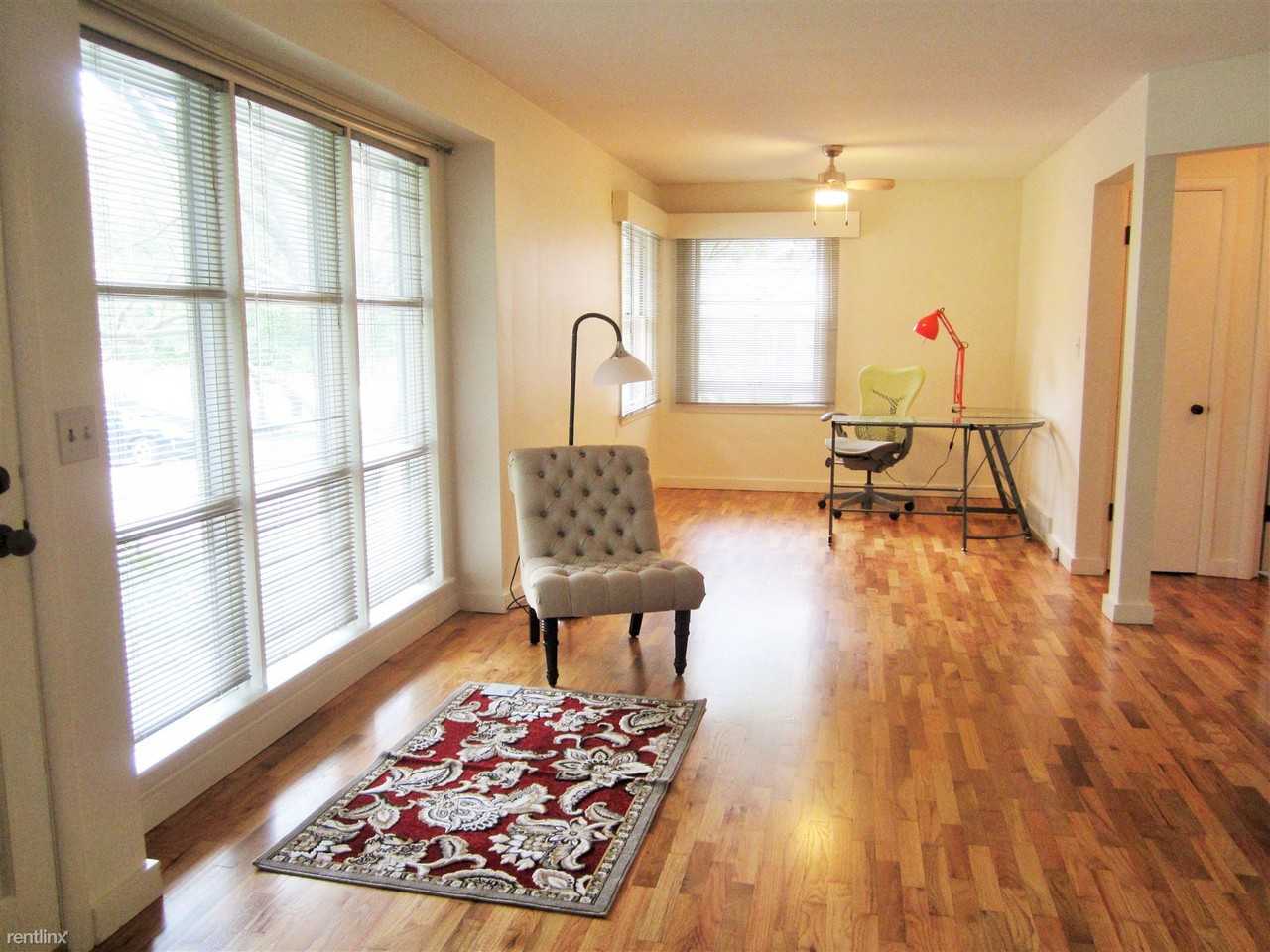 2146 Lansing St Se - Photo 2 of 9