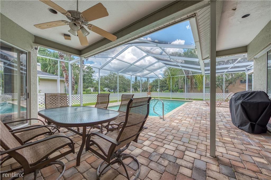 698 Glenwood Ter - Photo 2 of 23