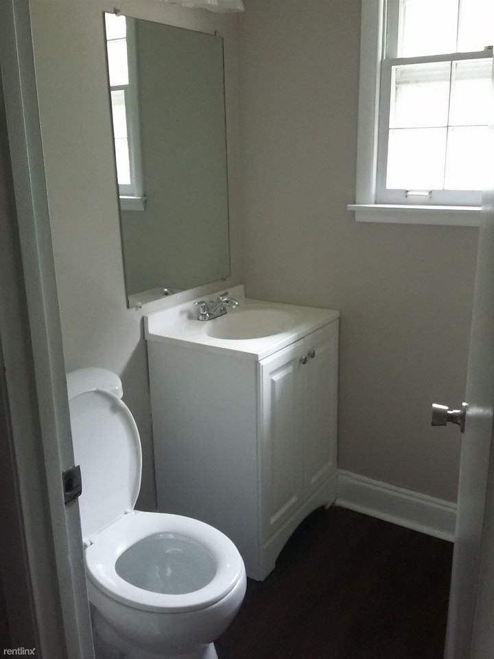 728 Mcpherson Dr - Photo 3 of 5