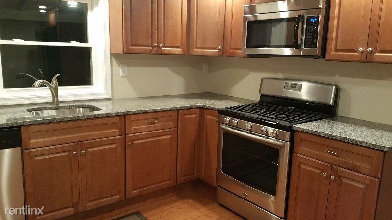 618 9th St - Photo 3 of 6