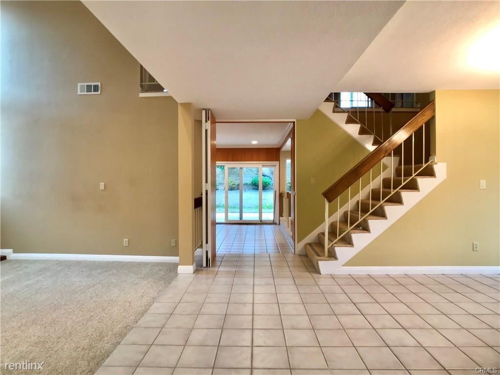 20007 Mildred Ave - Photo 2 of 33