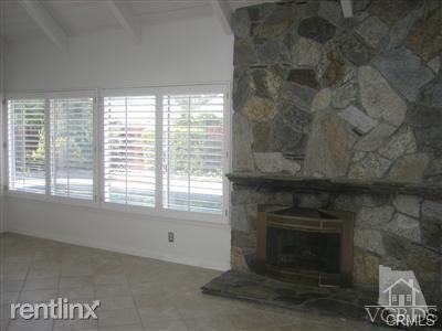 3077 Saddleback Ct - Photo 2 of 6