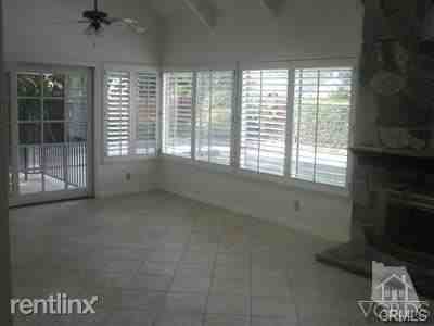 3077 Saddleback Ct - Photo 3 of 6