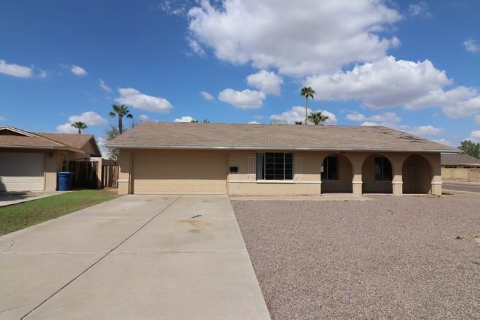 1998 East Duke Drive - Photo 2 of 20