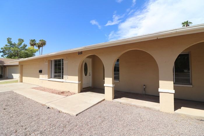 1998 East Duke Drive - Photo 3 of 20