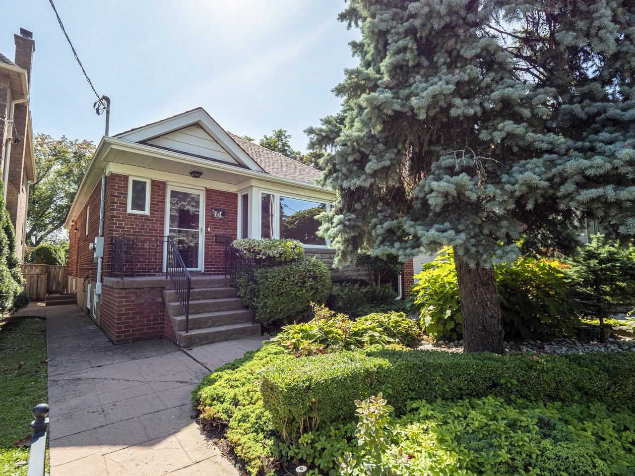 14 Lyndhurst Court, Toronto, ON M5R 1X7 2 Bedroom House ...