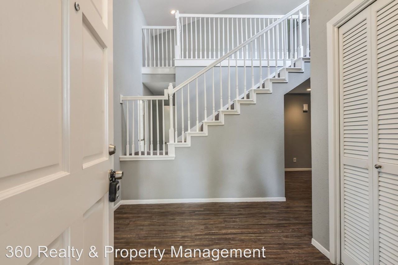 16426 De Lozier Street - Photo 3 of 44