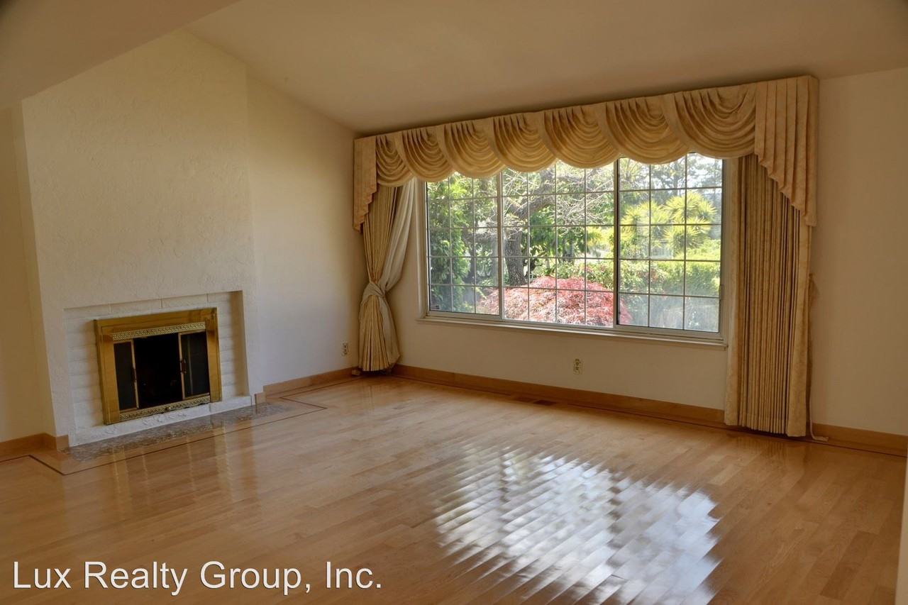 17 Parrott Ct - Photo 2 of 19