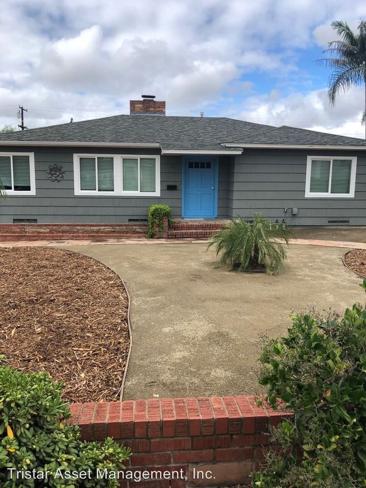 560 Live Oak Drive