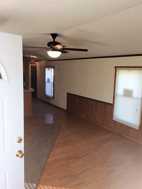 714 E Feifer St - Photo 3 of 27