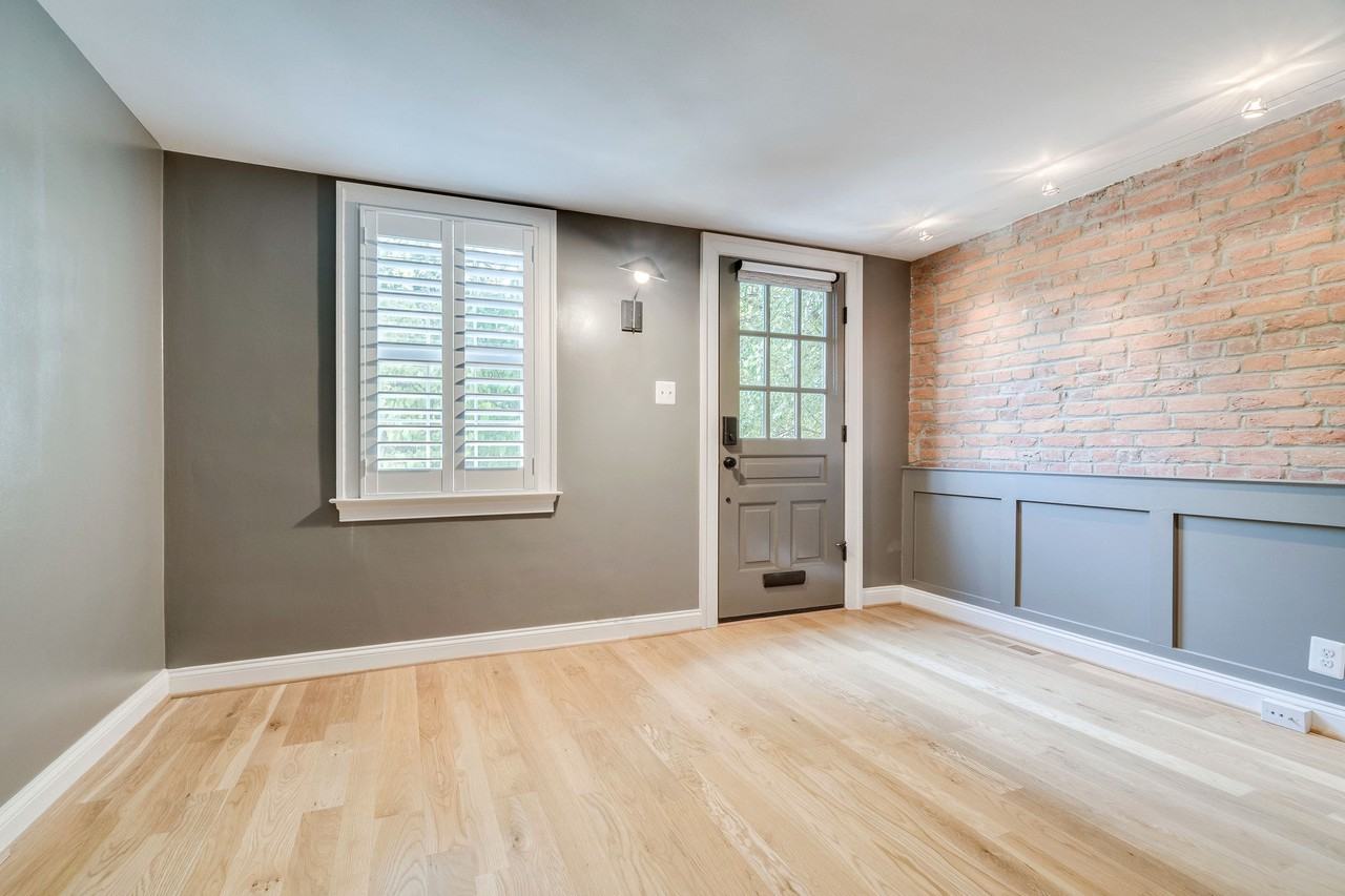 607 South Saint Asaph Street - Photo 3 of 30