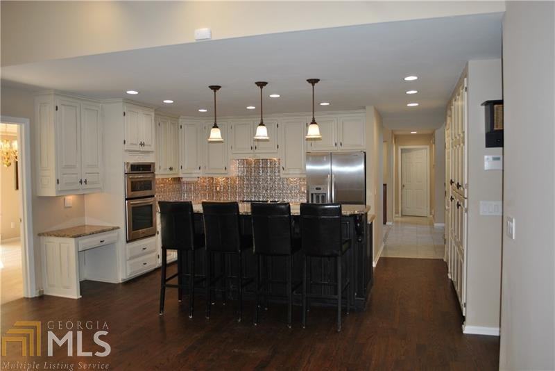 595 Terrace Oaks Dr - Photo 3 of 50