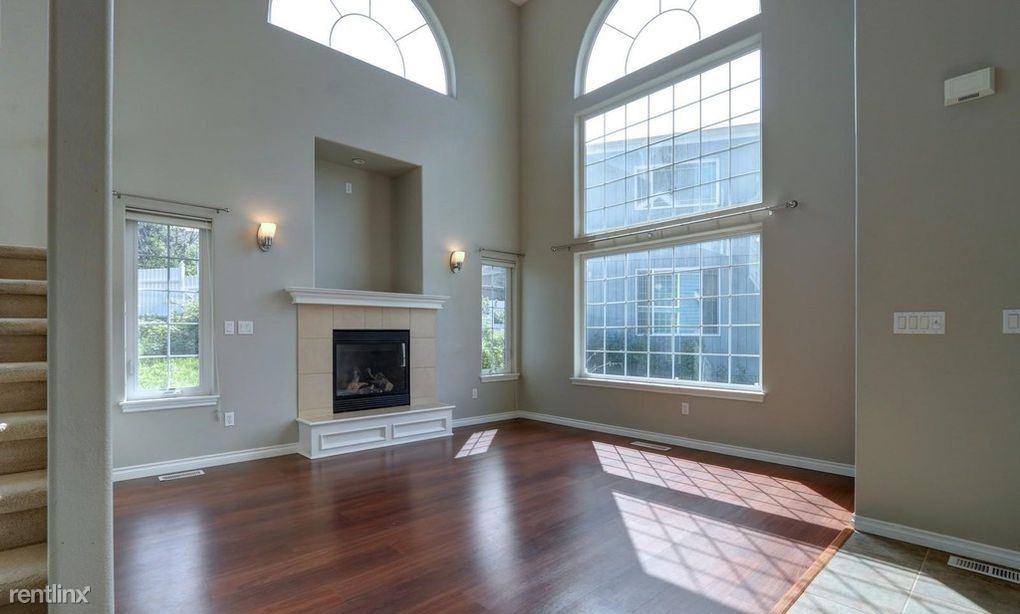 12271 Silver Spruce Cir - Photo 2 of 6