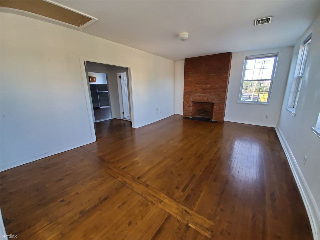 East Ave - Photo 3 of 13