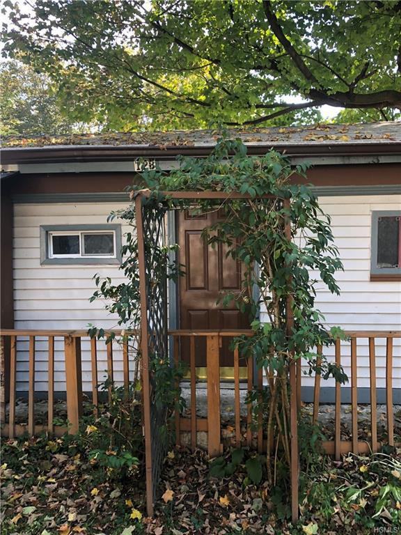 12 Court Avenue B - Photo 2 of 9