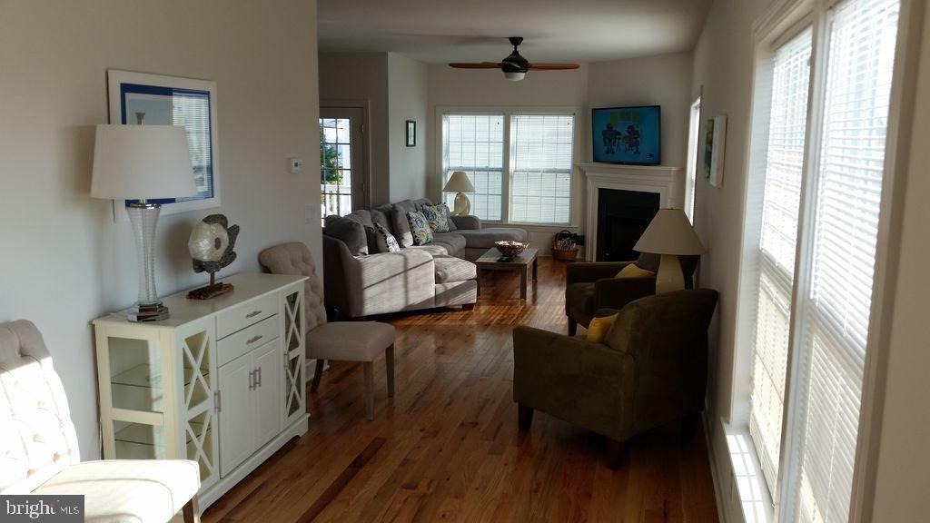 2 E Hobart - Photo 3 of 13