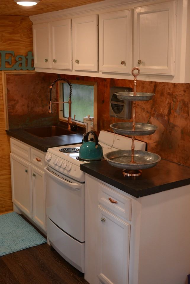 9025 Mann Lane - Photo 6 of 18