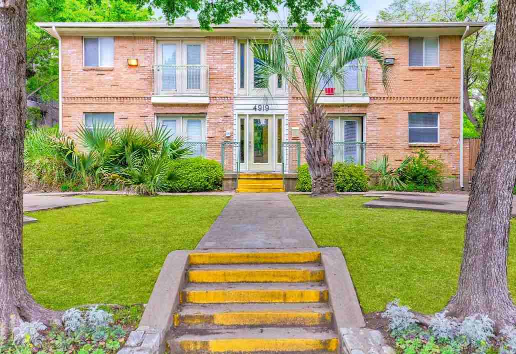 Upper E - The Oaks (OLD) - Photo 3 of 8