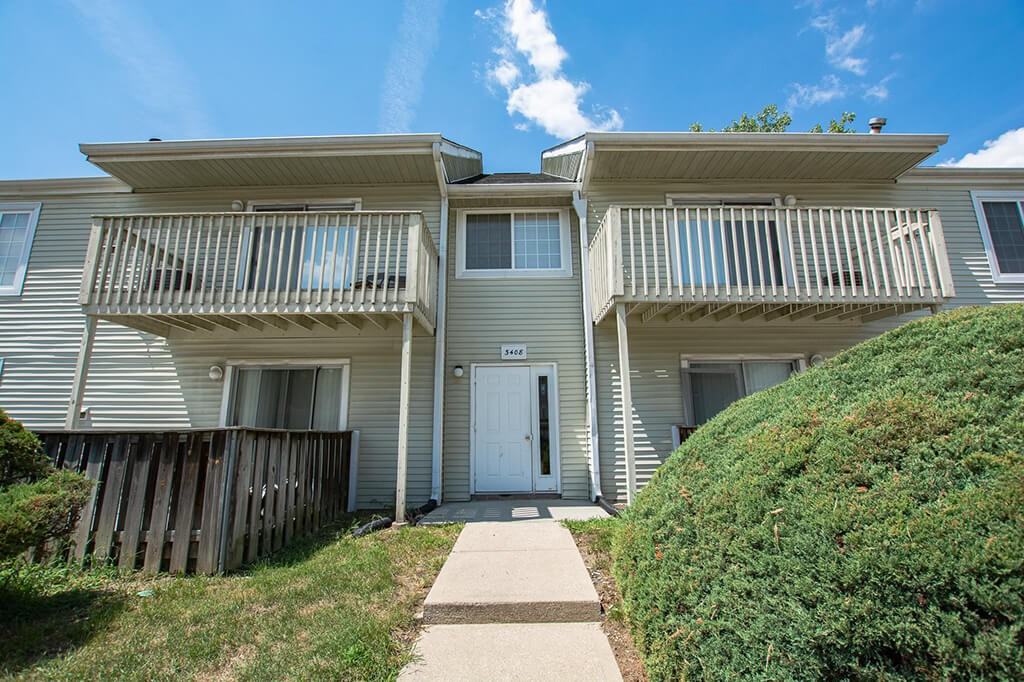 The Lodge Apartments - Photo 2 of 35