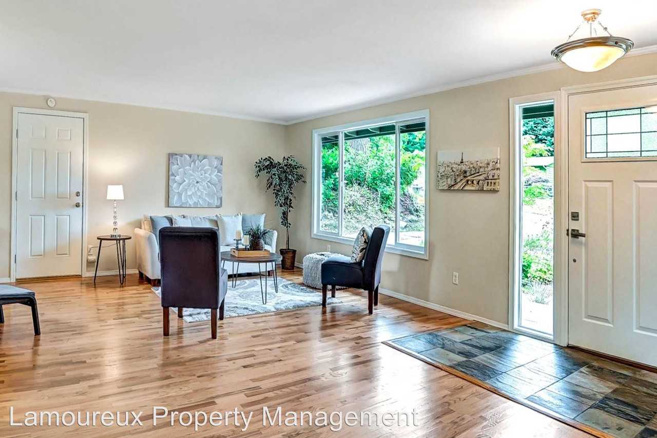 8719 27th Avenue Se - Photo 3 of 28