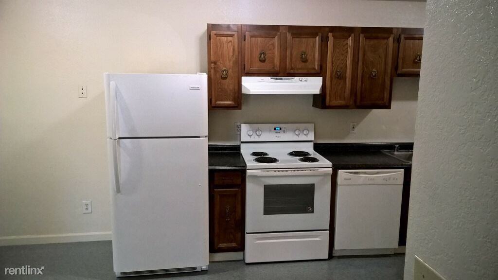 Hillcrest Apartments - Photo 2 of 12