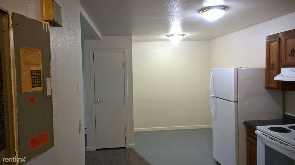 Hillcrest Apartments - Photo 3 of 12