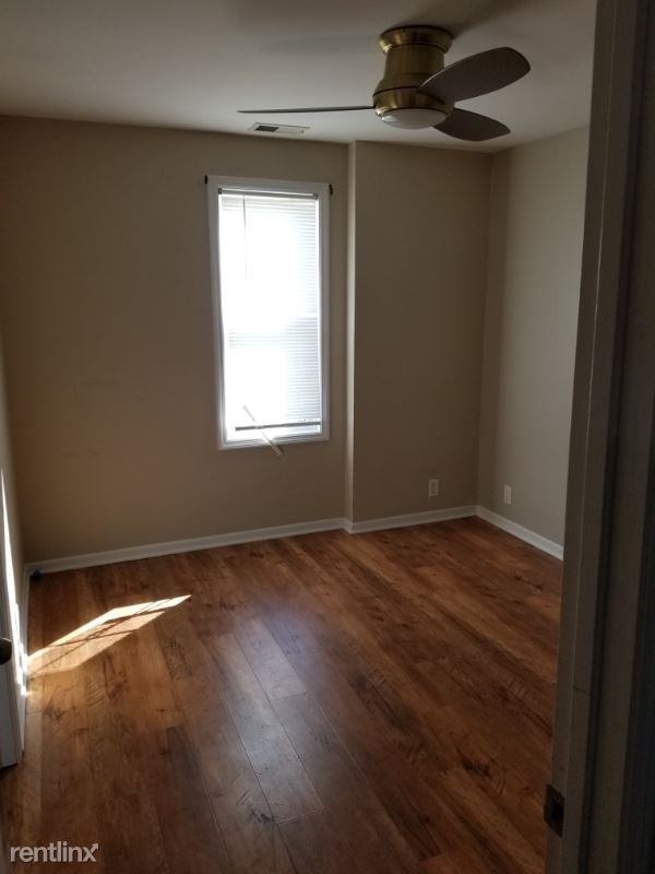 1002 Green Ridge Ave - Photo 3 of 6