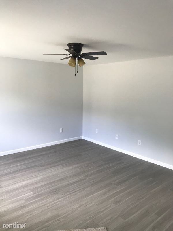 255 Wilkins St - Photo 3 of 15