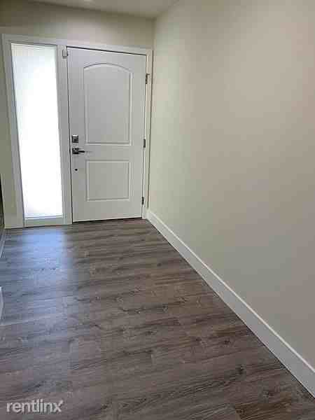 3865 Payne Avenue - Photo 3 of 7