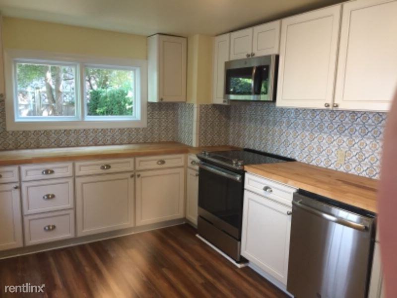 12 Clinton Street - Photo 3 of 12